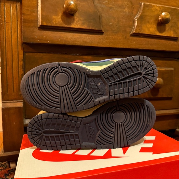 Nike Dunks - Picture 6 of 8